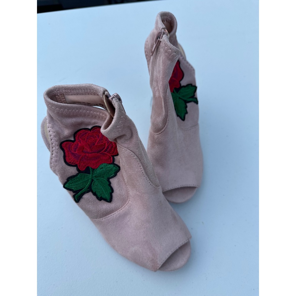 D. Brand Blush Pink Faux Suede Rose Embroidered Clear Lucite Heel Booties‎ 7.5